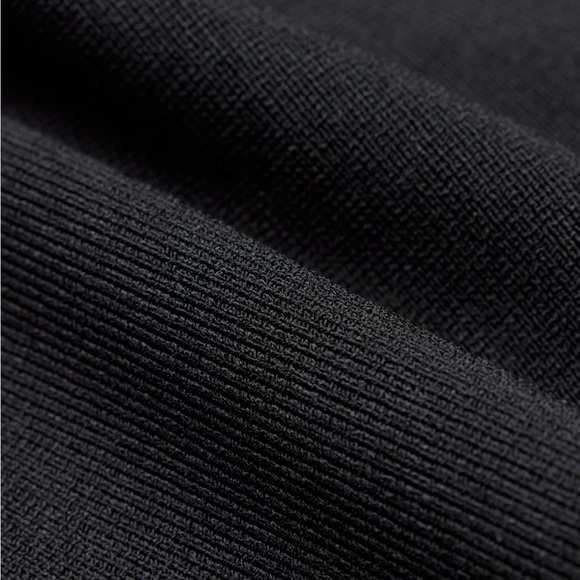 ARITZIA BABATON SCULPT KNIT LONG SLEEVE 🖤 - Picture 4 of 4